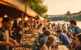 Letní street food v Praze – stánky s jídlem u Vltavy